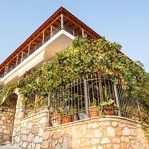 Margarita , Himare Albania